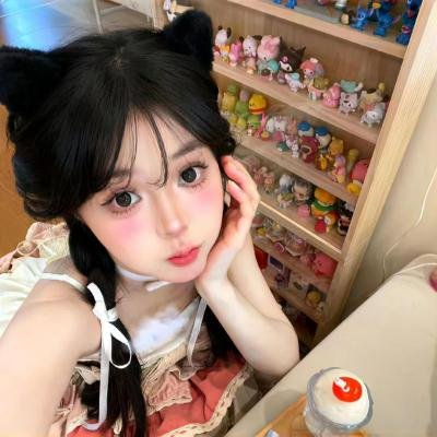 色肉毒蝎女
